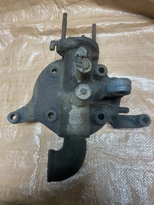 Culata motor 3 HP IHC M.  Para motor de encendido. Foto 1 de 3