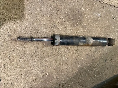 2013-2020 INFINITI JX35 QX60 ЗАДНИЙ ПРАВЫЙ/ЛЕВЫЙ БОКОВОЙ АМОРТИЗАТОР E62103JA0B OEM KYB - Изображение 1 из 2