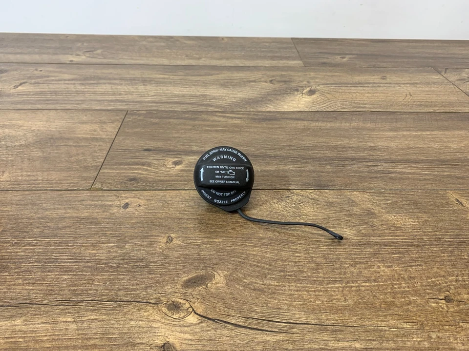 Audi A8 Quattro 2011-2014 tapa combustible/gas 8K0-201-550 OEM Foto 1 de 4