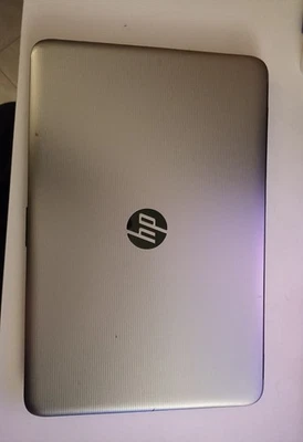 Notebook HP 15-ba097nl – AMD A8-7410 – 8 GB RAM – 250Gb SSD – 15,6" - Immagine 1 di 3