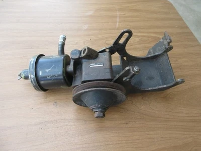 Насос гидроусилителя руля Mercedes-Benz W116 R107 A1274601280 Vickers 450SEL 450SL JP - Изображение 1 из 4