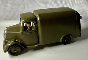 Britains 1512 Army Ambulance – 1:32 Diecast w/ 2 Drivers & Stretcher – Vintage - Picture 1 of 9