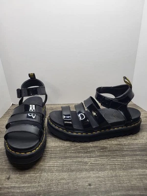 Sandalias Blaire Dr. Martens para mujer de charol negro talla 11  Foto 1 de 4