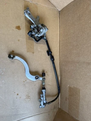 2022 CRF250r задний тормоз в сборе оригинальный тормозной суппорт Honda CRF250 CRF450 CRF - Изображение 1 из 2