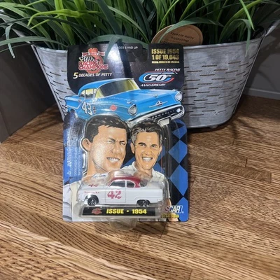 Racing Champions 1954 年 5 年 PETTY #42 Lee Petty 1: 64 比例压铸 14734 — 第 1/3 张图片