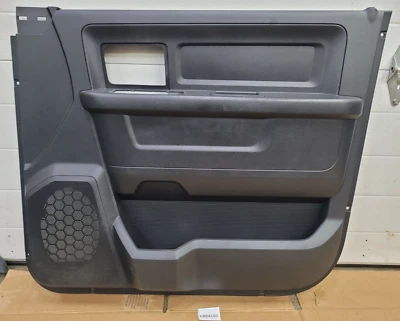 Tarjeta de moldura del panel interior de la puerta delantera derecha pasajero Dodge Ram 1500 2009-2012 fabricante de equipos originales Foto 1 de 4