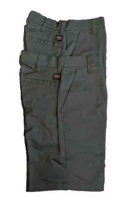 Red kap Men’s Size 24 Dark Green Uniform Work Shorts Set of 2! New with tags! - Image 1 of 2