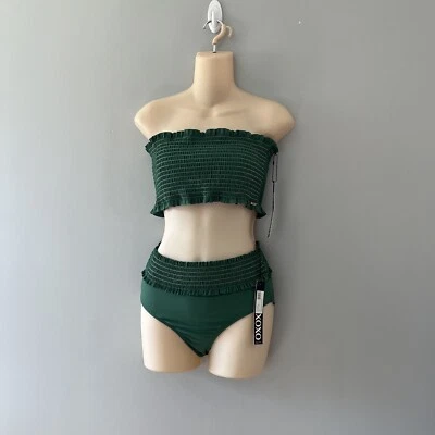 NUEVO XOXO Bikini Verde Sin Tirantes Calado Foto 1 de 4