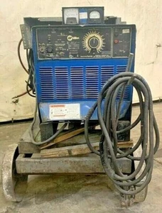 MILLER WELDER GOLDSTAR600SS , KD379630 , 200/250/400 VOLT , 3 PHASE ,W/ 3 CABLES - Picture 1 of 12