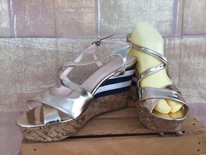 Tommy Hilfiger Size 7.5 M US Women's Gold Striped Wedge Heel Sandals Ankle Strap - Bild 1 von 9