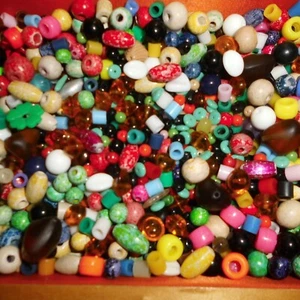 RDA cuentas plástico, vidrio, madera ++ 600 gramos + para manualidades joyería - Imagen 1 de 1