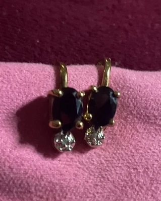 Pendientes de clip de amatista ovalada de diamantes redondos de oro de 12 K Foto 1 de 4