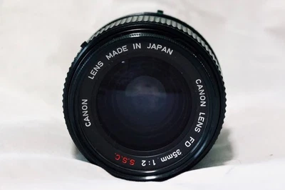 Canon FD 35mm f/2 S.S.C. Lente gran angular Prime MF Foto 1 de 4
