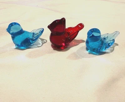 Juego de 3 estatuillas de cristal Leo Ward 1988, 89-2 Bluebird of Happiness y 1 Red Bird Foto 1 de 4