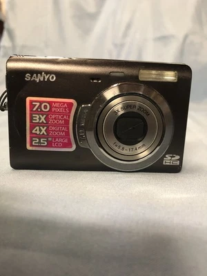 Sanyo VPC-T700 Digital Camera 7 MP Digicam With Battery No Charger - Untested - Image 1 of 3