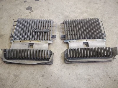 1974 Oldsmobile Delta 88 передний гриль слева и справа - Изображение 1 из 4