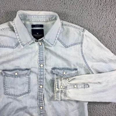 Camisa a Presión American Eagle Pearl Hombres Mediana Calce Ajustado Denim Lavado Ligero Western Foto 1 de 4