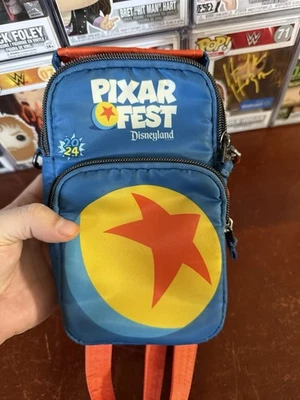 Mini bolso bandolera Lug x Disney Pixar Fest Skeeter  Foto 1 de 4