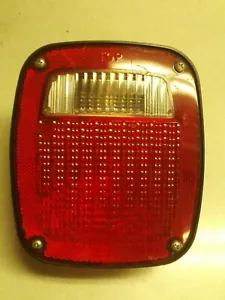 1998-2006 JEEP WRANGLER REAR TAIL LIGHT LEFT SIDE AIP2STR89YJ / FREE SHIPPING! - Picture 1 of 6