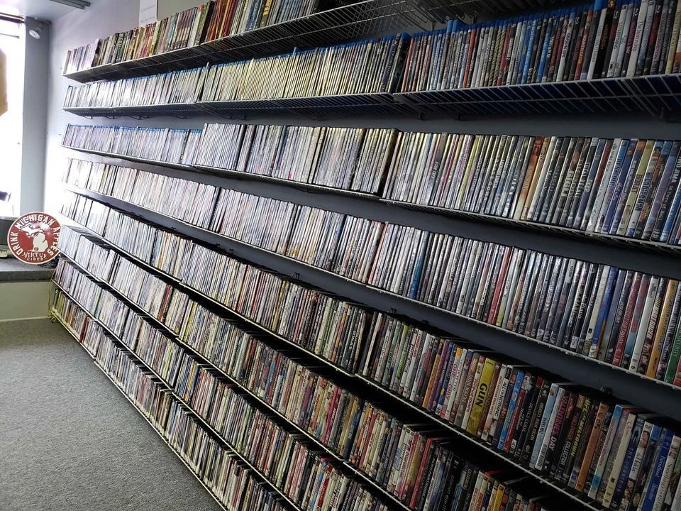 DVD Assorted US TV Series Box Sets - Free Ship!  - Your Choice (UPick) - Image 1 of 1