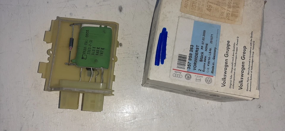 Resistenza Ventola Abitacolo Originale  Per VW PASSAT dal 1988 - Immagine 1 di 3