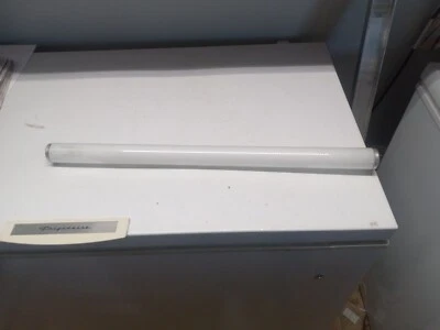 Industrial F20t12/P Pink Fluorescent 24" 20 Watt Bulb - Image 1 of 4