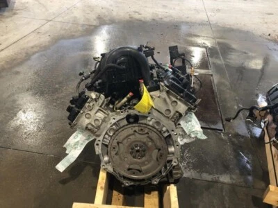 2010-2015 Nissan Armada Titan Engine Assembly 5.6L Unleaded Fuel OEM - Image 1 of 4