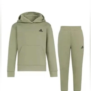Adidas Green Tracksuit Sz 5 retail $52 - Picture 1 of 6