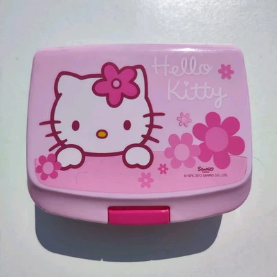 Fiambrera con estuche de plástico duro Hello Kitty Pink Sanrio 2012 de Trudeau Foto 1 de 4