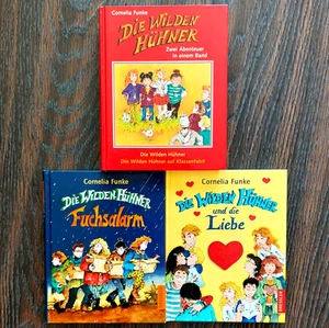 4 novels in 3 volumes, "Die Wilden Hühner" series by Cornelia Funke, German lang - Picture 1 of 1