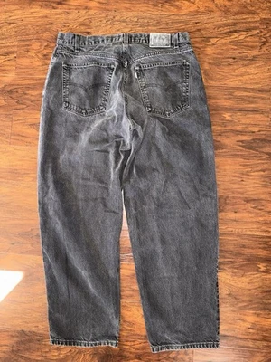 Jeans vintage holgados con lengüeta plateada Levi’s negros 38X32 pierna ancha  Foto 1 de 3