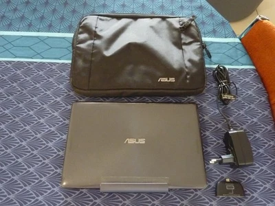 PC/ TABLETTE  ASUS TRANSFORMER BOOK  AVEC SOCLE POUR CLAVIER MODEL: T 100T 32 Go - Photo 1/4