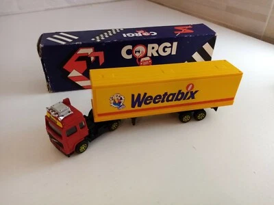 CORGI  JUNIOR VOLVO CONTAINER TRUCK WEETABIX  DIE CAST MODEL - Immagine 1 di 4