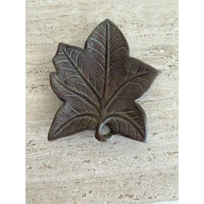 Bandeja de hojas de hierro fundido Foto 1 de 3