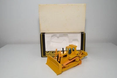 B71 1:50 NZG N.Z.G. 298 CATERPILLAR CAT D9N D9 N TRACTOR TOPADORA EXPOSICIÓN Foto 1 de 4