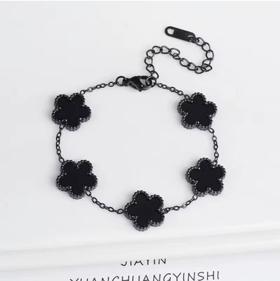 Pulsera de trébol de cuatro hojas de plata de ley de lujo delicado encanto de cinco flores de la suerte Foto 1 de 4