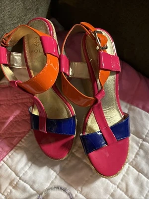 Sandalias de cuña Isola rosa, naranja, azul, talla 6,5 para mujer usadas Foto 1 de 4