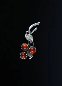 Silver brooch women's Rare Vintage Jewelry Silver Jewelry USSR - Picture 1 of 10
