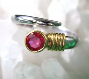 SZ:8 US 0.70 Ct Burmese Natural Round Ruby 14K White Yellow Two Tone Gold Ring - Picture 1 of 10