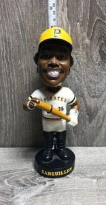 MUÑECA BOBBLE HEAD MANNY SANGULLEN COMPANY LUMBER COMPANY PIRATAS ESTADIO GIVE AWAY - Imagen 1 de 7