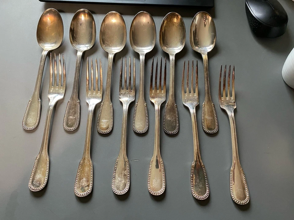 12 couverts ménagère Ercuis 6 cuillères 6 fourchettes métal argenté vintage - Photo 1/4
