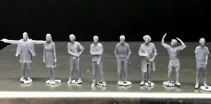 1:64 Scale Miniature People - Resin / unpainted - great for Dioramas #39 Figures - Picture 1 of 8