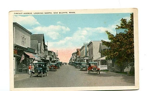 Cartolina d'epoca OAK BLUFFS MA Circuit Avenue guardando a nord  - Foto 1 di 2