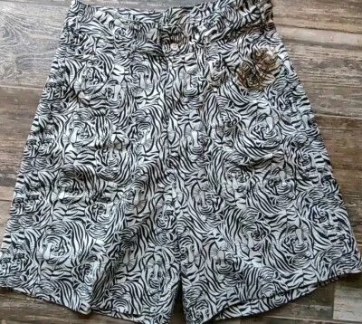 New Old Stock Vintage Le Tigre Men's Cotton Blend  Animal Print Shorts Size 26 - Image 1 of 4