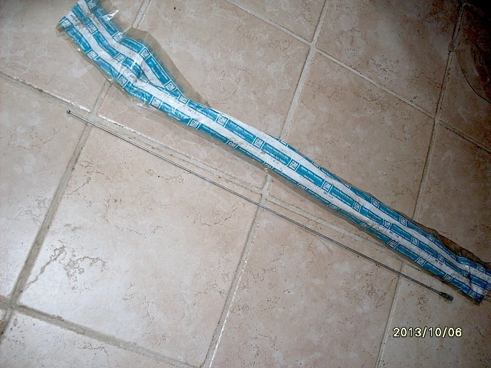 Antena de radio GM NUEVA #25510879 82-96 Cadillac Buick Olds Chevrolet Pontiac GMC  Foto 1 de 1