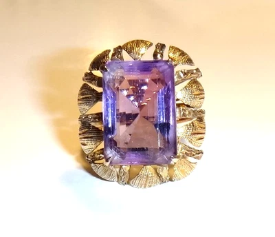 14K Solid Yellow Gold Emerald-Cut Amethyst Cocktail Ring 7.2 gr. Size 6 1/2 - Image 1 of 4