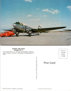 Postal de Ozark Air Lines Douglas DC-3 en el aeropuerto de Denver 1957 - Imagen 1 de 1