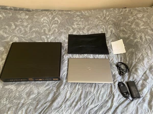 DELL Latitude 5550 Notebook 15,6" FHD Intel i5-1345U 256GB SSD 16GB RAM - Grau - Imagen 1 de 5