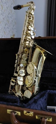 Trevor James 'The Horn' Alto Saxophone -  Gold Laquered - Image 1 of 4