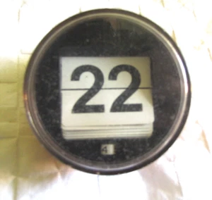Vintage Perpetual Desk Calendar, Leather, Made in England - Picture 1 of 3